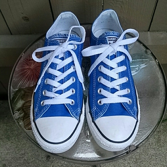 chuck taylor blue hero